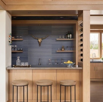 image of Hotel back-bar-shelving